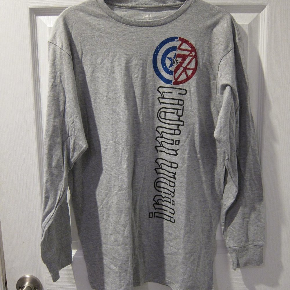 Captain America Civil War/Iron Man long-sleeve tee